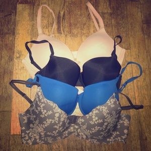 SOLD: Victoria’s Secret 34C Bundle